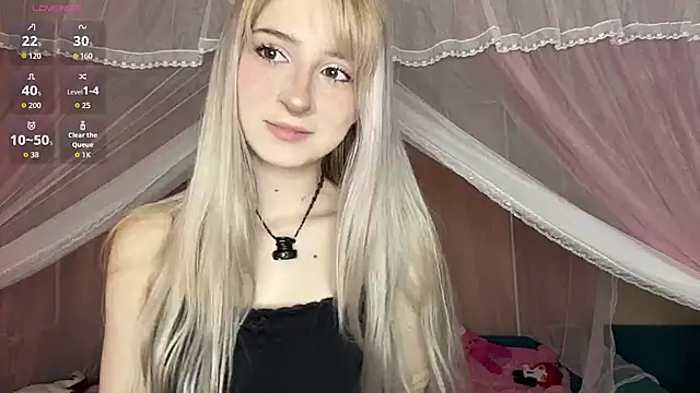 OnlyEva1 online show from 05/17/26, 08:01