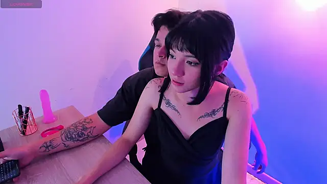 Snapshot of Melody_and_Max chatting on 03/13/26, 03:57 Melody and Max online show from 03/13/26, 03:57