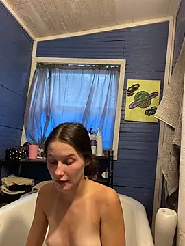 urfavgamergurl online show from 06/25/26, 10:03