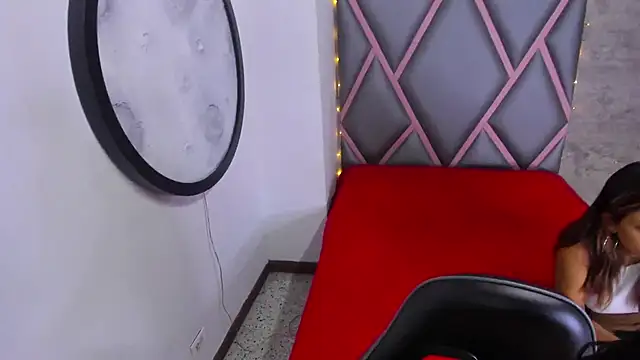 Wolf Kitty online show from 04/05/26, 11:29