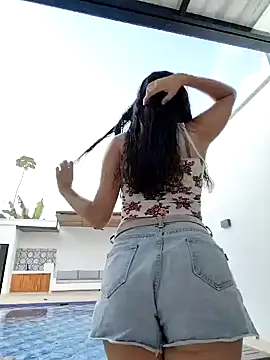 LUCI    online show from 04/12/26, 11:26