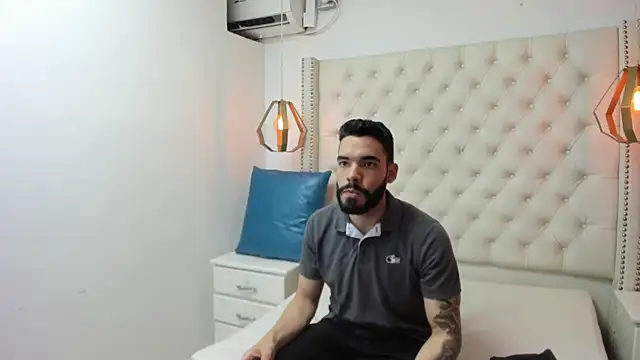 JEAN LEWIS2 online show from 04/14/26, 07:20