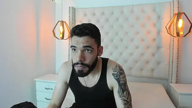 JEAN LEWIS2 online show from 04/15/26, 07:32