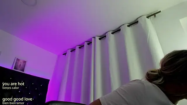 BellaRoge online show from 04/21/26, 04:19