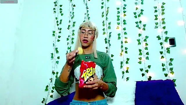 Andrea Nx online show from 04/06/26, 06:42