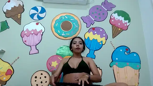 erikaskinny18 online show from 05/28/26, 08:39