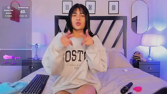 Violettaa Stone online show from 04/18/26, 03:43