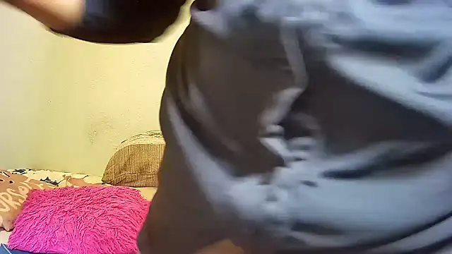 Snapshot of embarbianc chatting on 04/05/26, 03:04 embarbianc online show from 04/05/26, 03:04