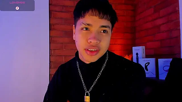 Snapshot of Lee_Colee chatting on 04/10/26, 12:27 Lee Colee online show from 04/10/26, 12:27