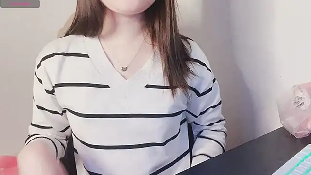 Snapshot of hunhun122 chatting on 03/13/26, 04:35 hunhun122 online show from 03/13/26, 04:35