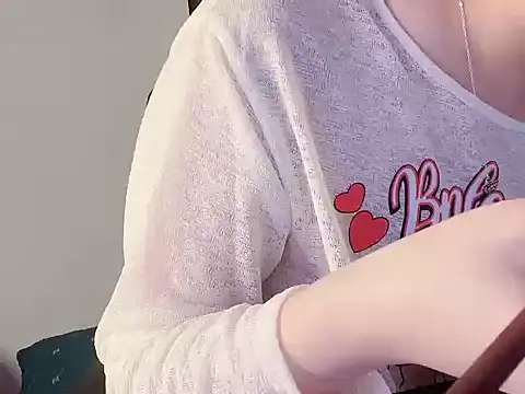 Snapshot of hunhun122 chatting on 04/07/26, 08:31 hunhun122 online show from 04/07/26, 08:31