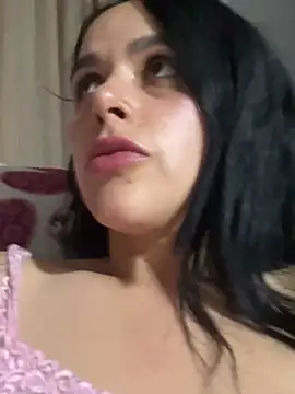 leila moretti online show from 04/05/26, 03:26