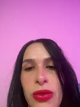 leila moretti online show from 04/14/26, 06:47