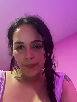 leila moretti online show from 04/15/26, 09:48