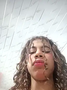 Snapshot of Dirty_Salome2 chatting on 04/16/26, 04:46 Dirty Salome2 online show from 04/16/26, 04:46