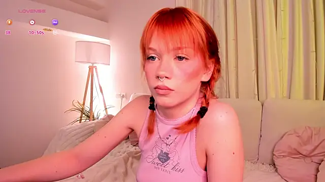 Snapshot of lisa_sunny_ chatting on 03/24/26, 10:48 lisa sunny online show from 03/24/26, 10:48