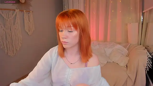 Snapshot of lisa_sunny_ chatting on 04/15/26, 04:25 lisa sunny online show from 04/15/26, 04:25