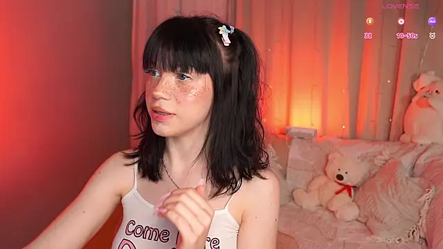 lisa sunny  online show from 07/05/26, 05:20