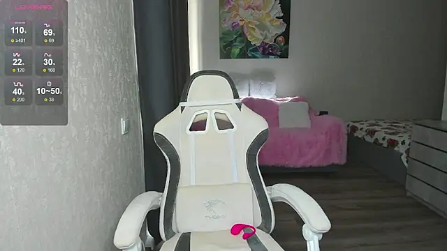 Snapshot of adel_miller chatting on 04/05/26, 04:42 adel miller online show from 04/05/26, 04:42