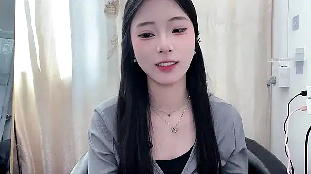 yiyibaby2026 online show from 03/25/26, 01:44