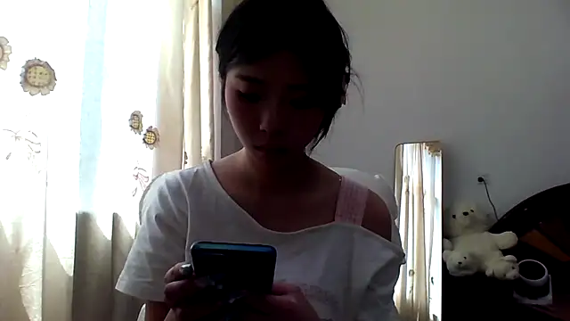 yiyibaby2026 online show from 04/09/26, 03:50