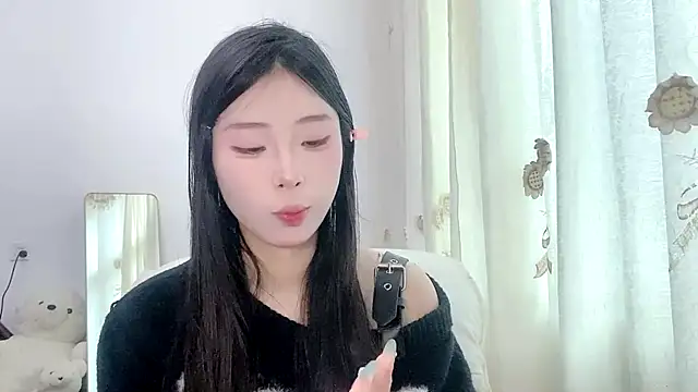 yiyibaby2026 online show from 04/16/26, 02:56