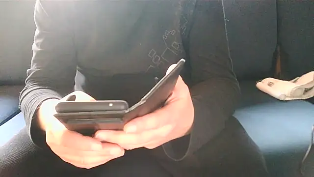 Snapshot of Buggemann chatting on 03/14/26, 04:34 Buggemann online show from 03/14/26, 04:34