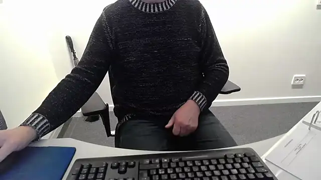 Snapshot of Buggemann chatting on 03/17/26, 04:06 Buggemann online show from 03/17/26, 04:06