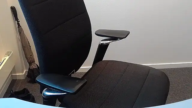 Snapshot of Buggemann chatting on 03/19/26, 06:39 Buggemann online show from 03/19/26, 06:39