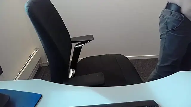 Snapshot of Buggemann chatting on 03/20/26, 01:49 Buggemann online show from 03/20/26, 01:49