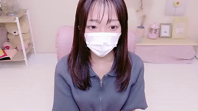 Snapshot of Yuzu_nyan chatting on 04/09/26, 12:43 Yuzu nyan online show from 04/09/26, 12:43