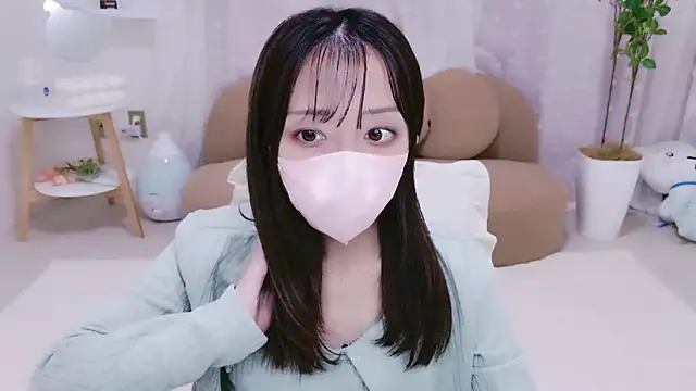 Snapshot of Yuzu_nyan chatting on 04/15/26, 12:12 Yuzu nyan online show from 04/15/26, 12:12