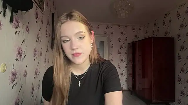 Snapshot of AnnaWasp chatting on 03/28/26, 04:12 AnnaWasp online show from 03/28/26, 04:12