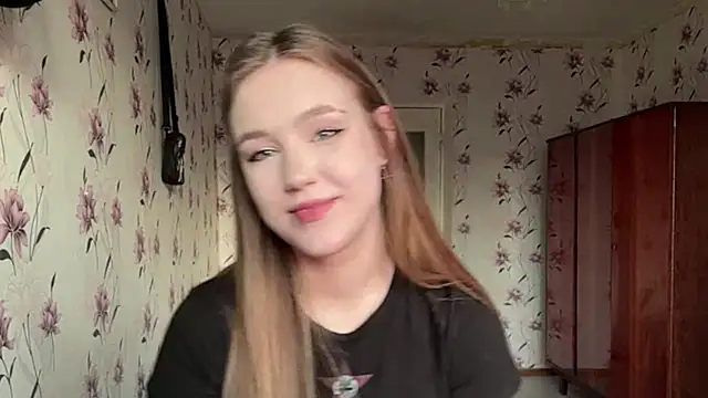 Snapshot of AnnaWasp chatting on 04/02/26, 04:21 AnnaWasp online show from 04/02/26, 04:21