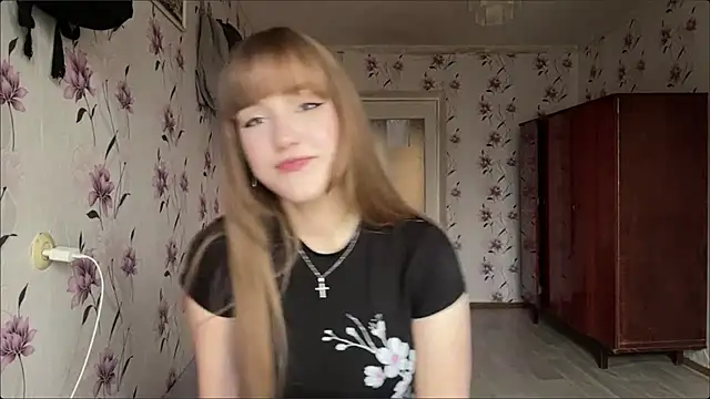 Snapshot of AnnaWasp chatting on 04/10/26, 04:39 AnnaWasp online show from 04/10/26, 04:39