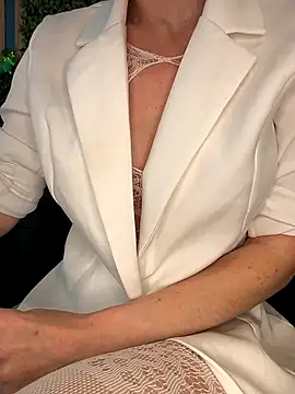 EvaliXiouss online show from 04/13/26, 06:13