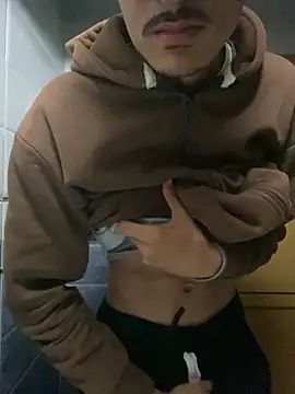 Achrafsad9i online show from 04/13/26, 08:47