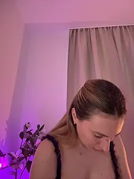 Snapshot of EvaRyen_ chatting on 03/29/26, 03:34 EvaRyen online show from 03/29/26, 03:34