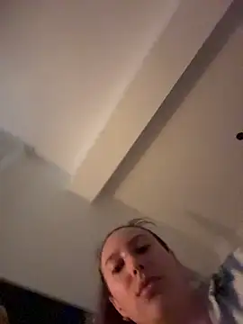 Snapshot of EvaRyen_ chatting on 03/30/26, 01:23 EvaRyen online show from 03/30/26, 01:23