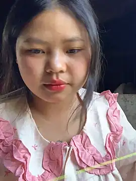 Snapshot of Motminhthoi chatting on 05/14/26, 12:28 Motminhthoi online show from 05/14/26, 12:28