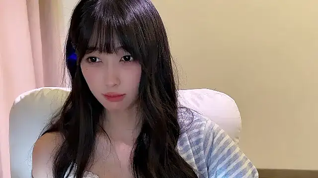 Snapshot of xiaooyee chatting on 04/09/26, 01:49 xiaooyee online show from 04/09/26, 01:49