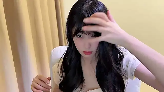 Snapshot of xiaooyee chatting on 04/15/26, 08:43 xiaooyee online show from 04/15/26, 08:43