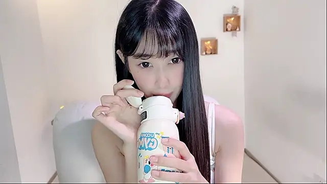 xiaooyee online show from 07/07/26, 02:43