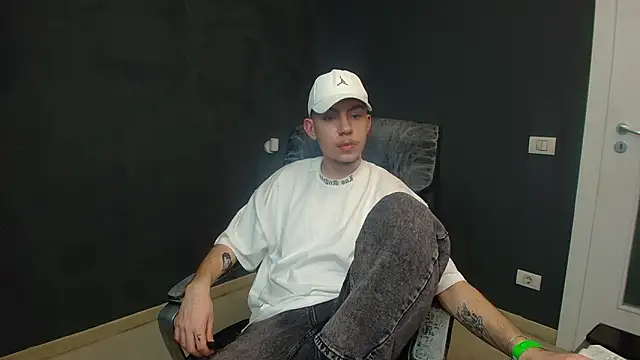 KrewVaughn online show from 03/15/26, 07:47