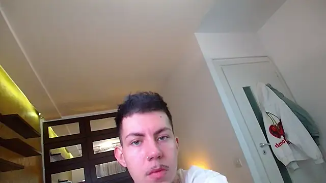 KrewVaughn online show from 03/22/26, 05:44