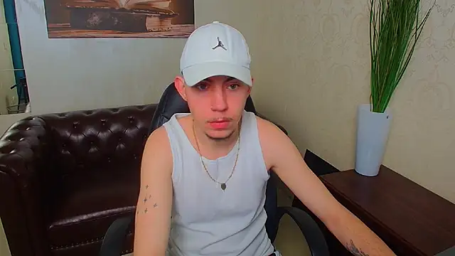 KrewVaughn online show from 03/26/26, 07:25