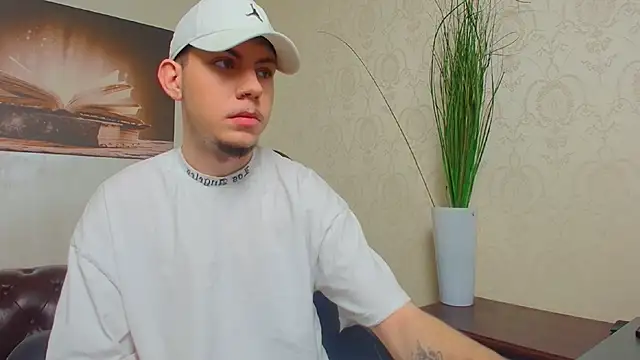 KrewVaughn online show from 03/28/26, 05:40