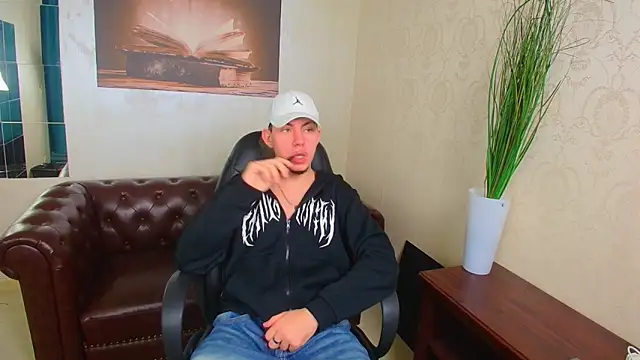 KrewVaughn online show from 04/01/26, 08:59