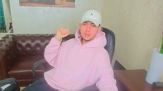 KrewVaughn online show from 04/10/26, 08:41