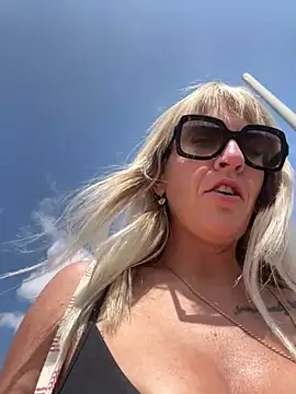 AtomBlondy online show from 04/13/26, 11:48